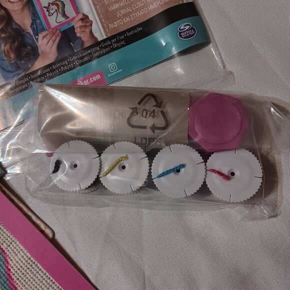 Cool Maker Handcrafted complete DIY kit - Picture 3 of 4